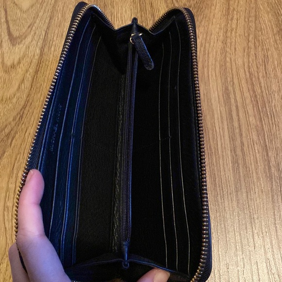 Michael Kors Wallet - Picture 3 of 4